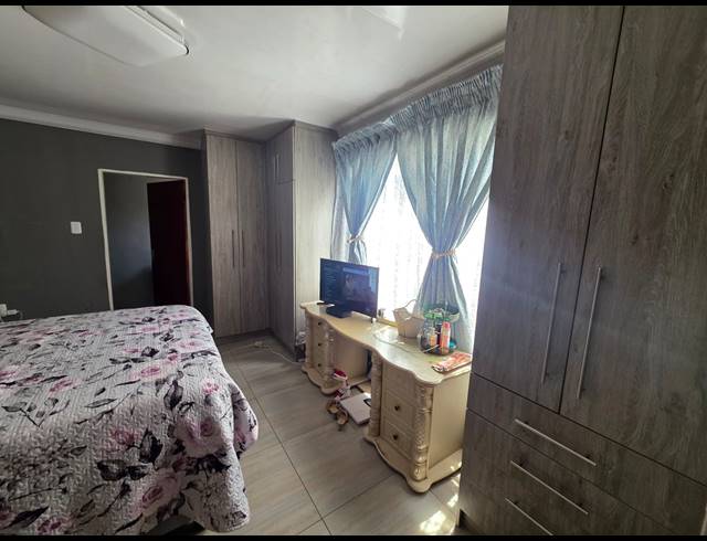 3 BEDROOM HOUSE FOR SALE IN ZAMDELA